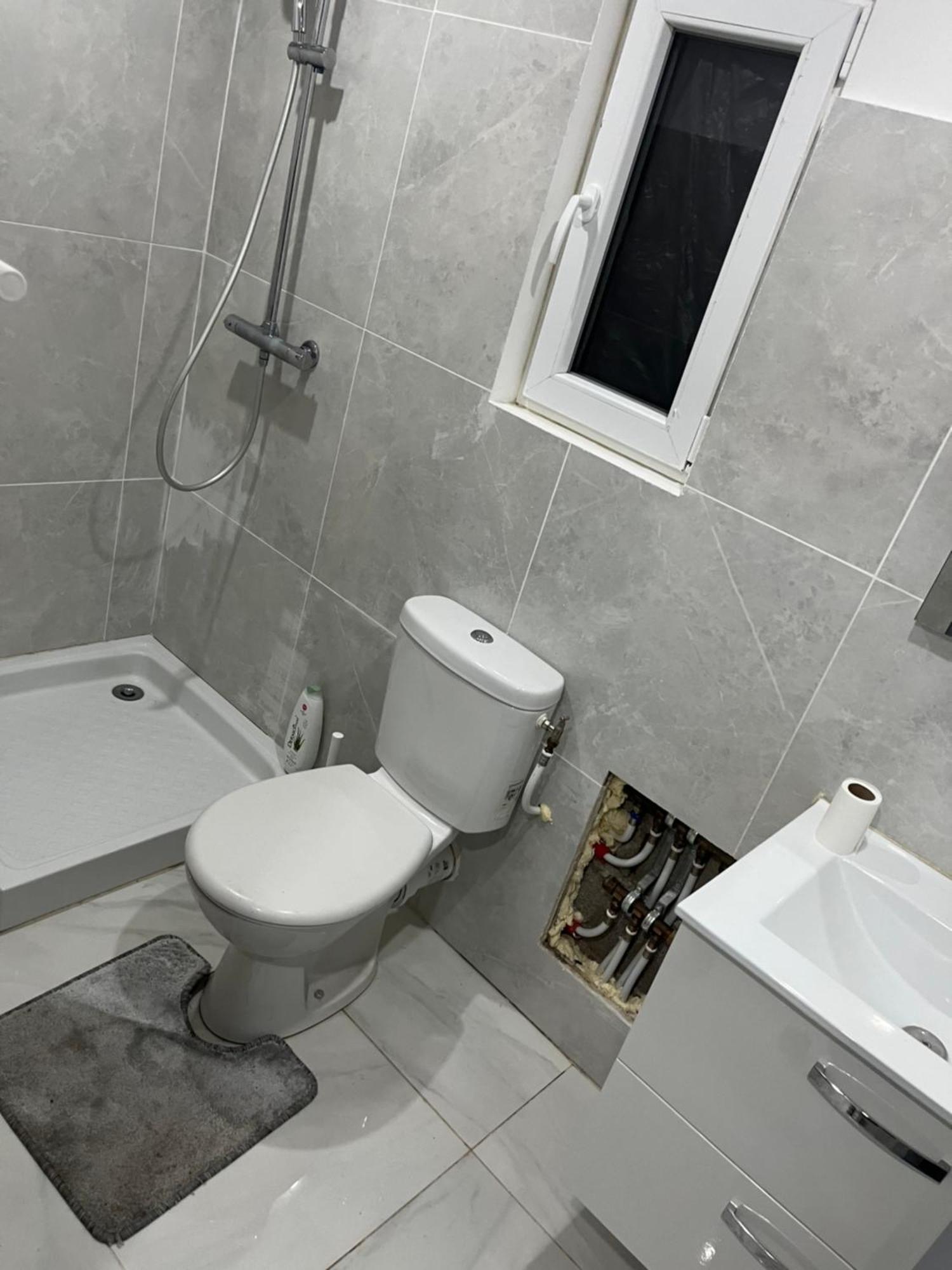 Appartement Calme Dans Villa Individuelle Bagnols-sur-Cèze Eksteriør billede